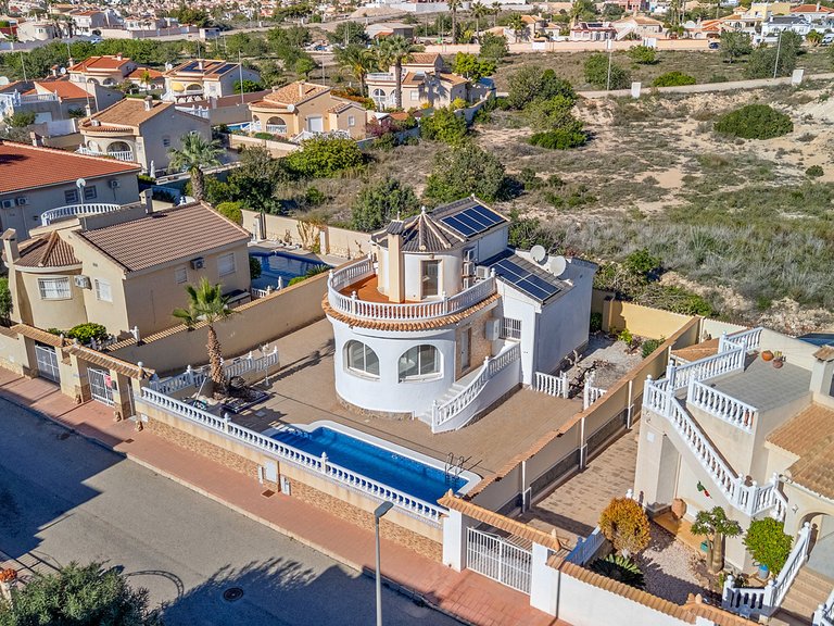 Villa for Sale in Costa Blanca Ciudad Quesada, Alicante 46