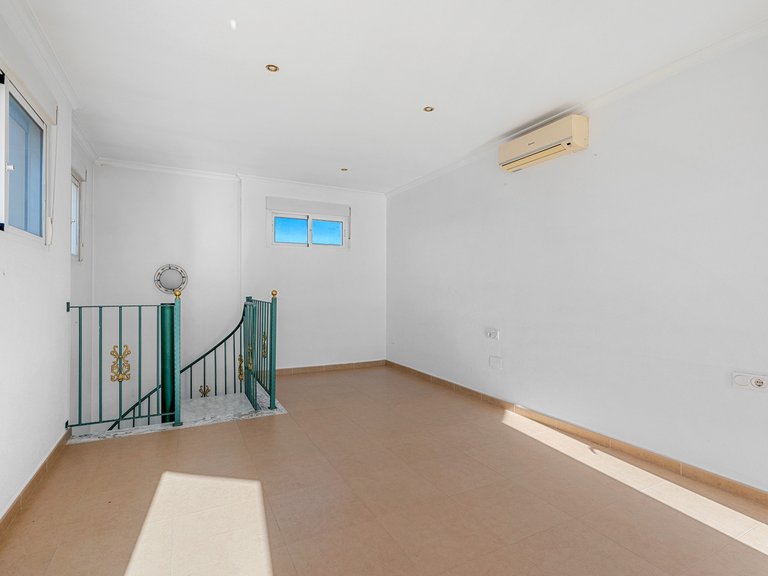 Villa for Sale in Costa Blanca Ciudad Quesada, Alicante 32