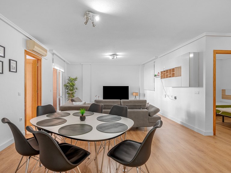 Apartment for Sale in Torrevieja, Alicante 1