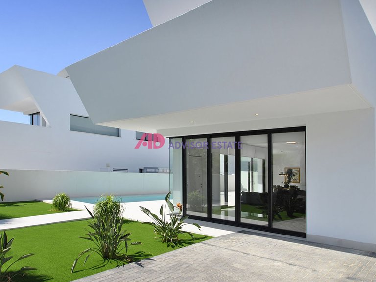Villa for Sale in Inland Rojales, Alicante 3
