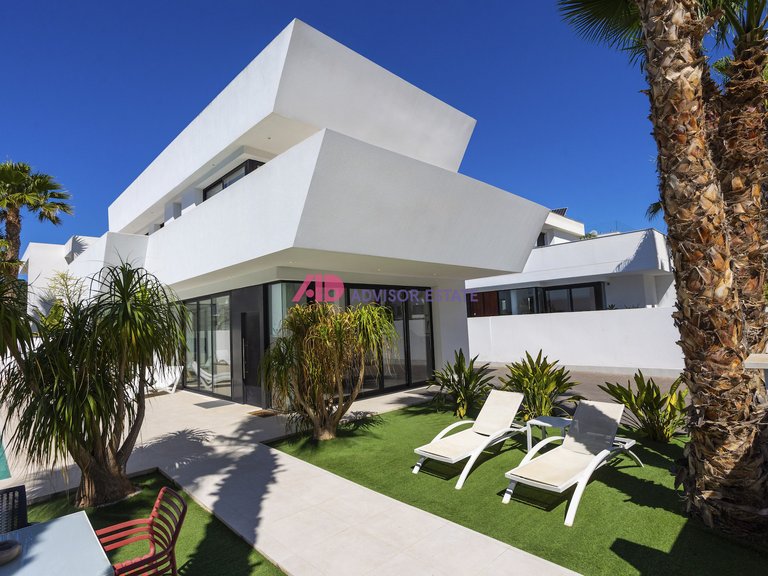 Villa for Sale in Costa Blanca Ciudad Quesada, Alicante 1