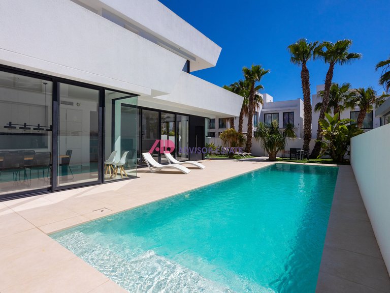 Villa for Sale in Costa Blanca Ciudad Quesada, Alicante 8