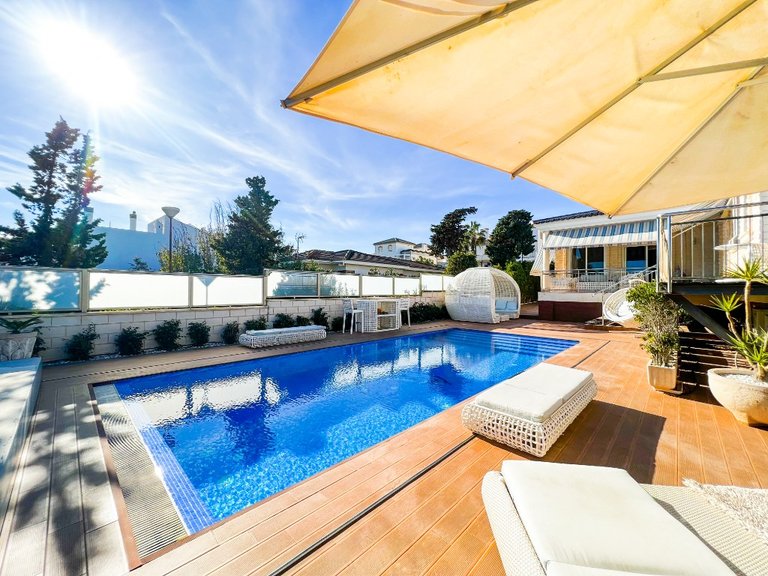 Villa for Sale in La Mata, Alicante 6