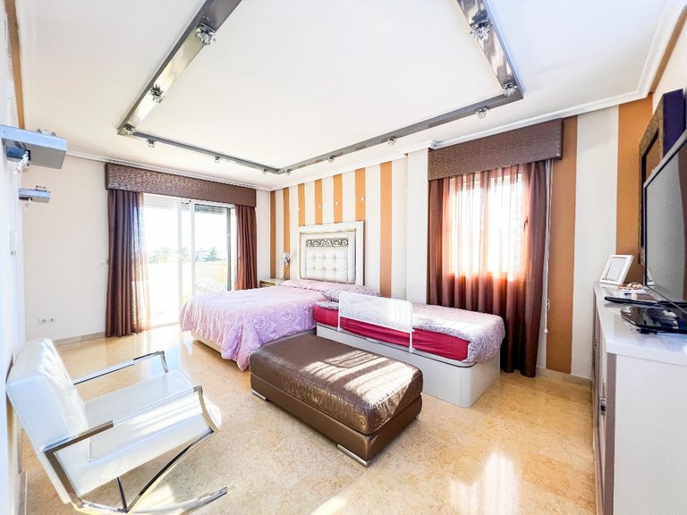 Villa for Sale in La Mata, Alicante 29