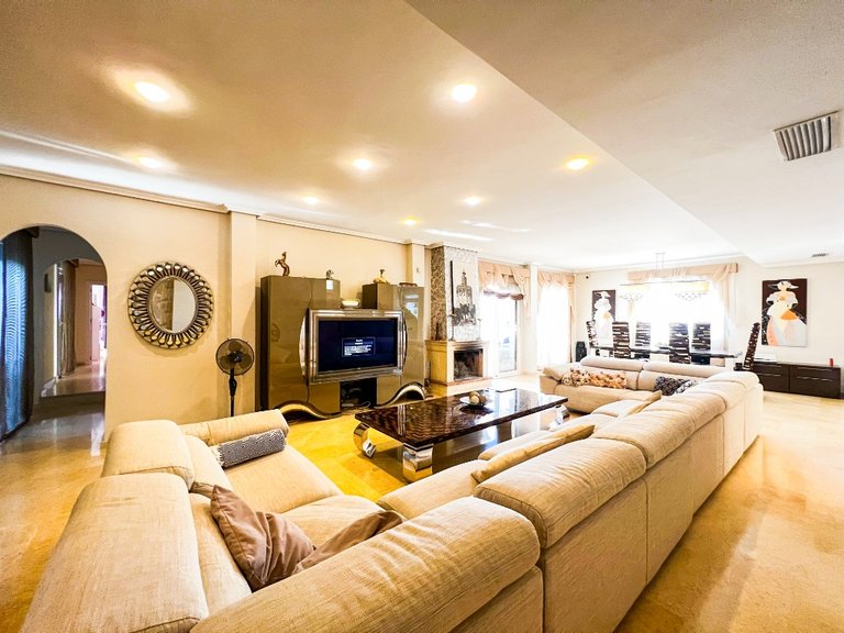 Villa for Sale in La Mata, Alicante 12