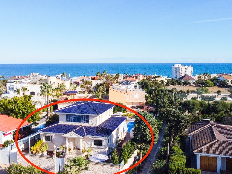 Villa for Sale in La Mata, Alicante 1