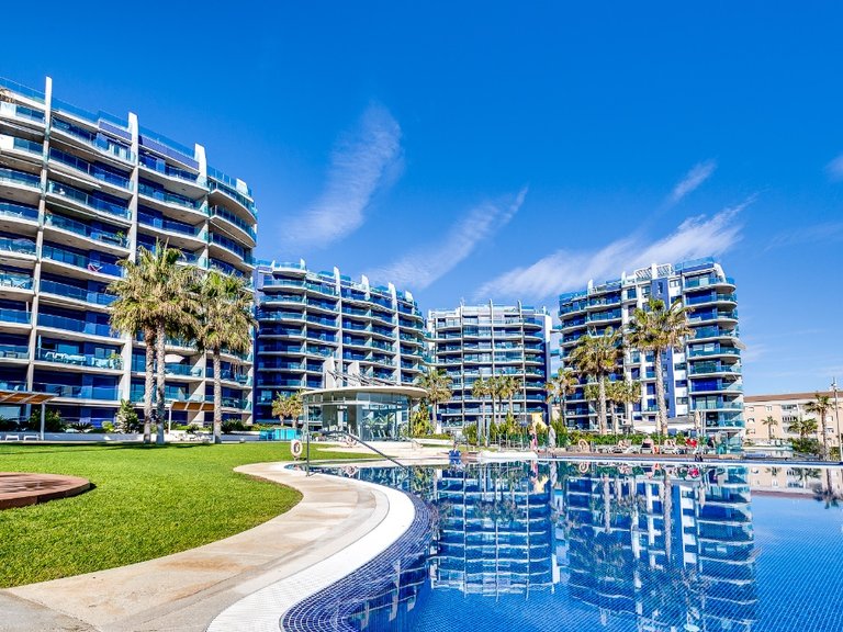 Apartment for Sale in Punta Prima, Alicante 38