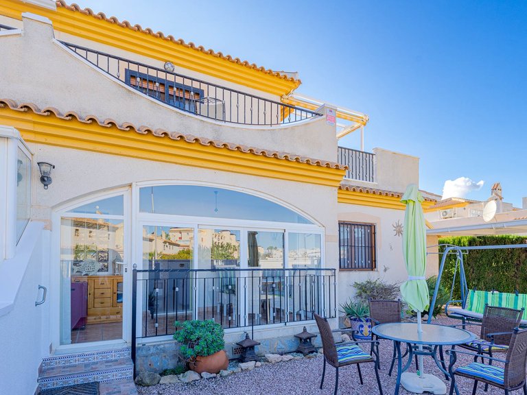 Town House for Sale in Playa Flamenca, Alicante 1