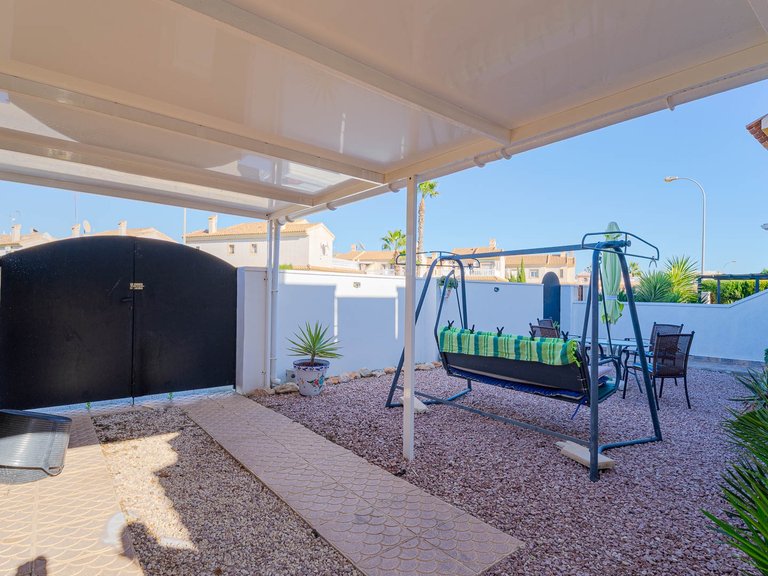 Town House for Sale in Playa Flamenca, Alicante 9