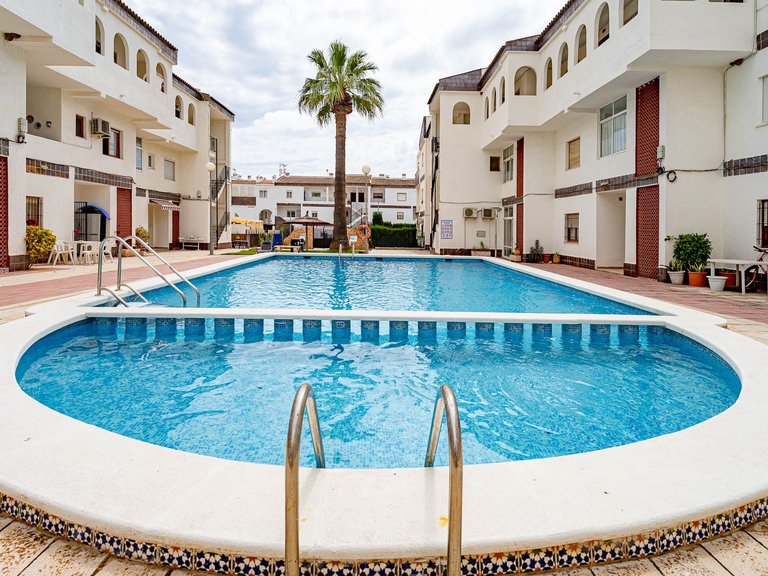 Apartment for Sale in Punta Prima, Alicante 34