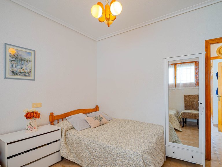 Apartment for Sale in Punta Prima, Alicante 30