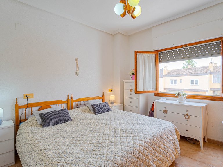 Apartment for Sale in Punta Prima, Alicante 23