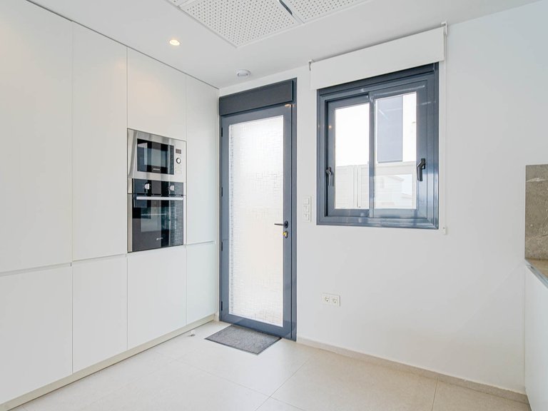 Villa for Sale in Punta Prima, Alicante 24