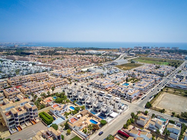 Villa for Sale in Punta Prima, Alicante 8