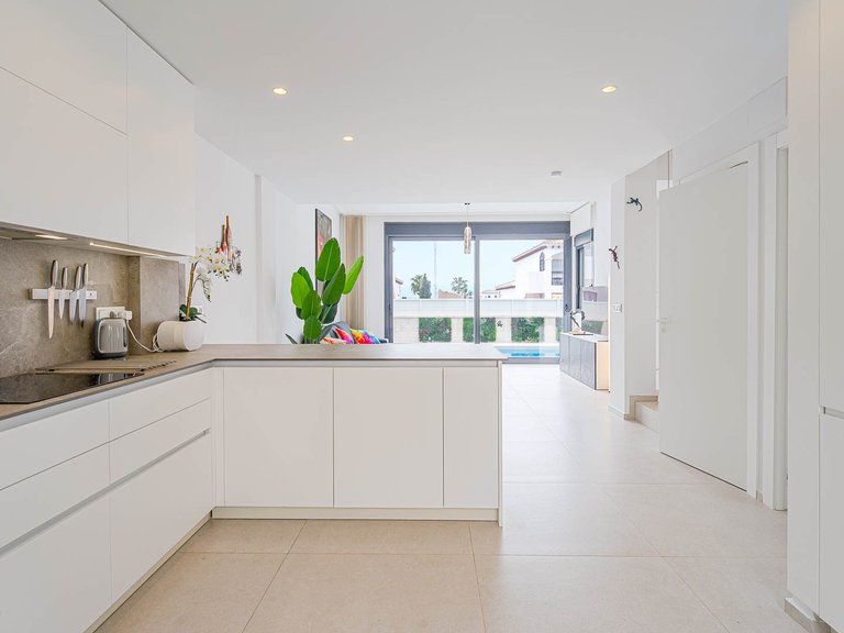 Villa for Sale in Punta Prima, Alicante 16