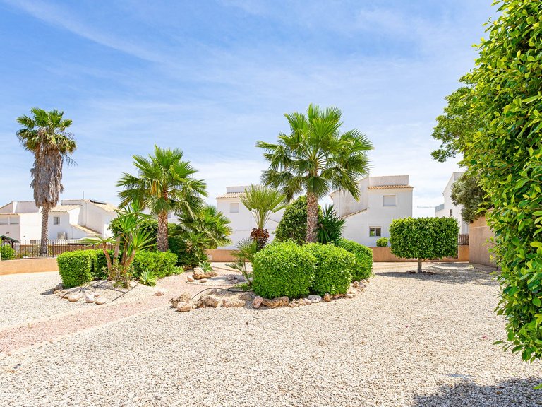 Apartment for Sale in Punta Prima, Alicante 40