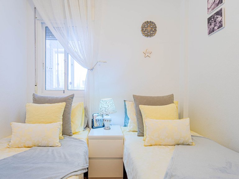 Apartment for Sale in Punta Prima, Alicante 20