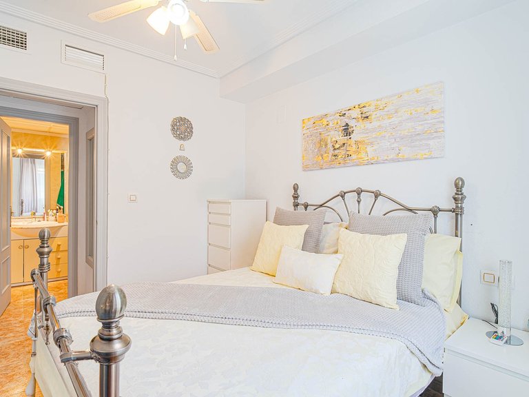 Apartment for Sale in Punta Prima, Alicante 24
