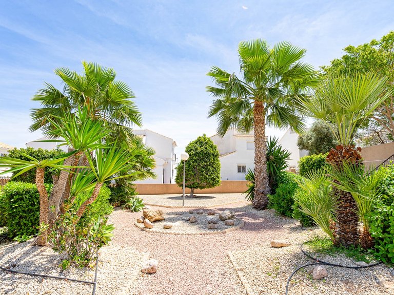 Apartment for Sale in Punta Prima, Alicante 39