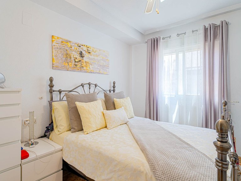 Apartment for Sale in Punta Prima, Alicante 22