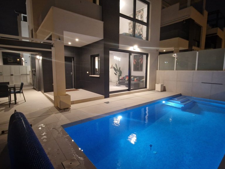Villa for Sale in Punta Prima, Alicante 29