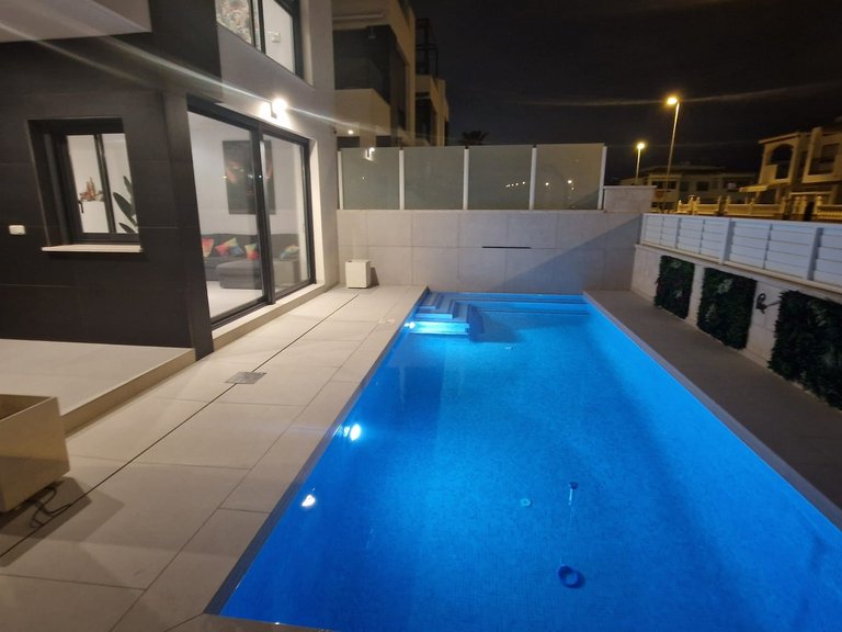 Villa for Sale in Punta Prima, Alicante 5