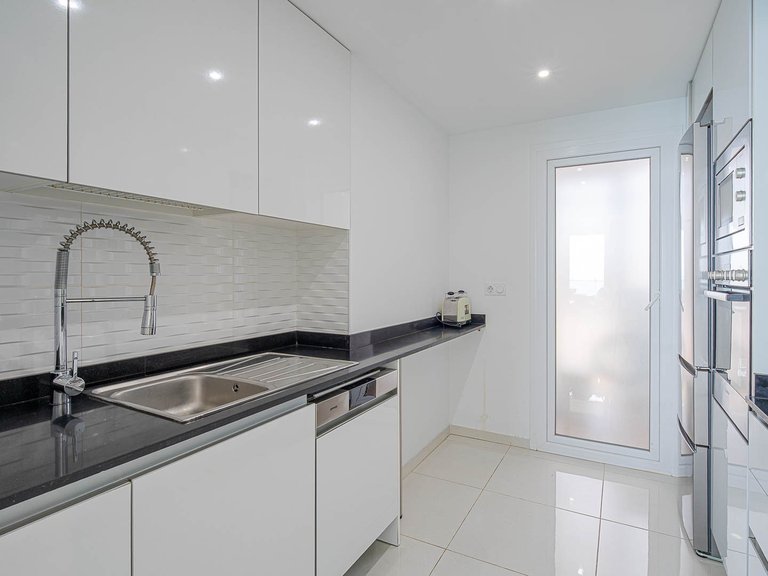 Apartment for Sale in Punta Prima, Alicante 22