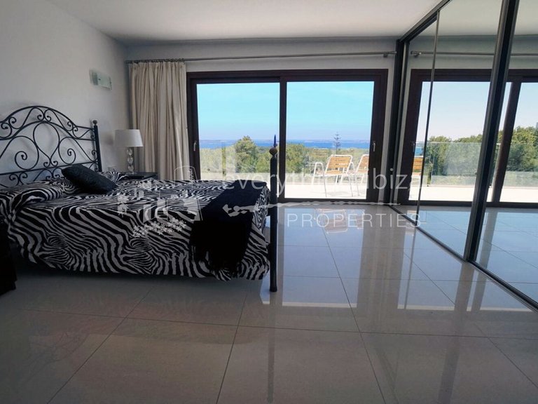 Villa for Sale in Cala Salada, Ibiza 8