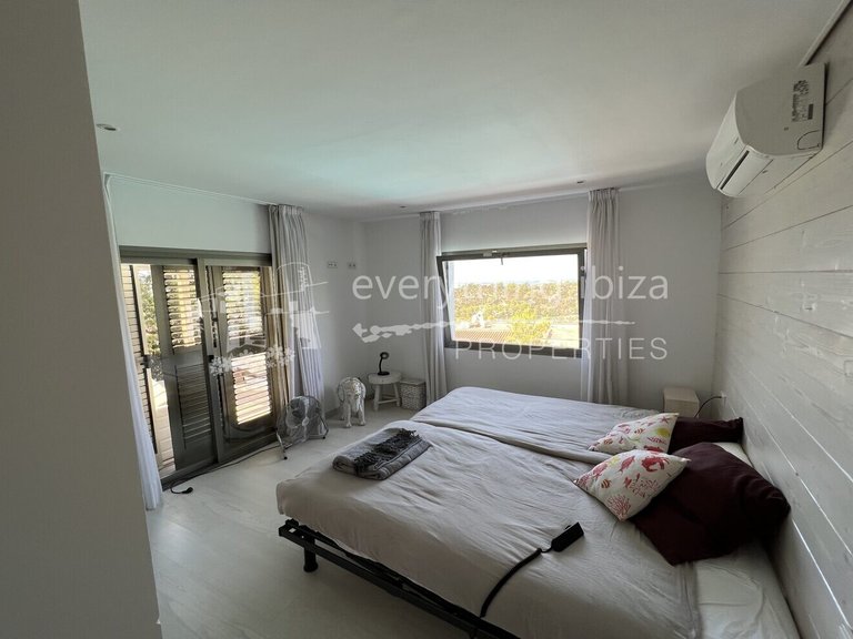 Villa for Sale in Cala Salada, Ibiza 17