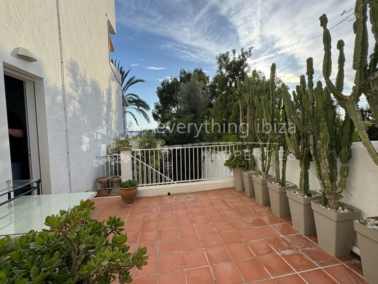 Villa for Sale in Cala Salada, Ibiza 38