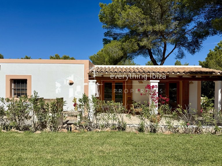 Villa for Sale in Port Des Torrent, Ibiza 3