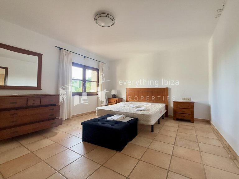 Villa for Sale in Siesta, Ibiza 26