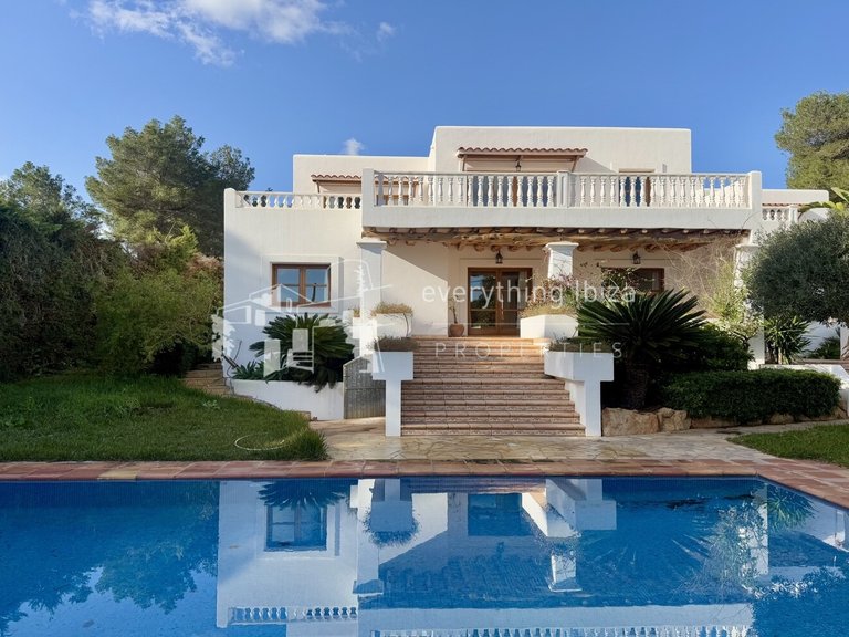 Villa for Sale in Siesta, Ibiza 3