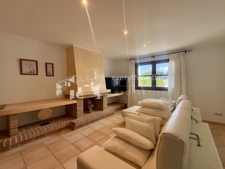 Villa for Sale in Siesta, Ibiza 31