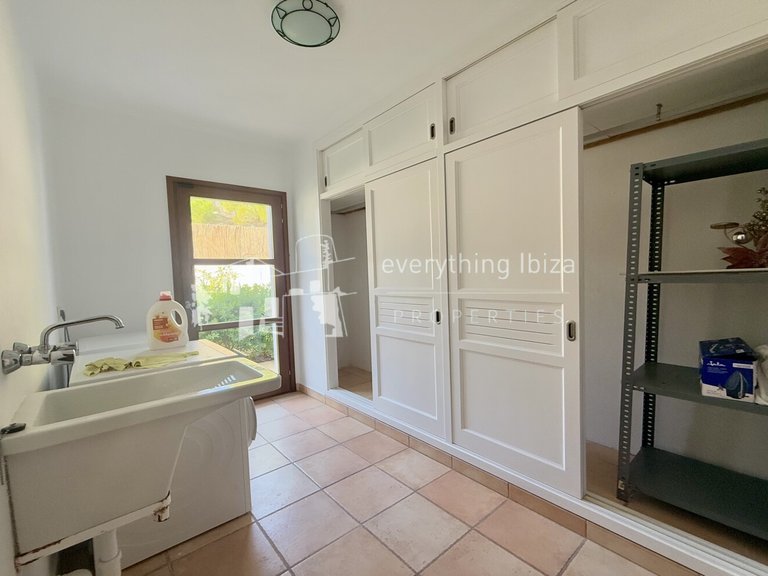 Villa for Sale in Siesta, Ibiza 32
