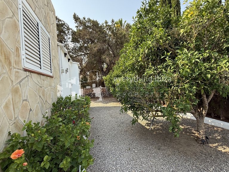 Villa for Sale in San Agusti De Vedra, Ibiza 32