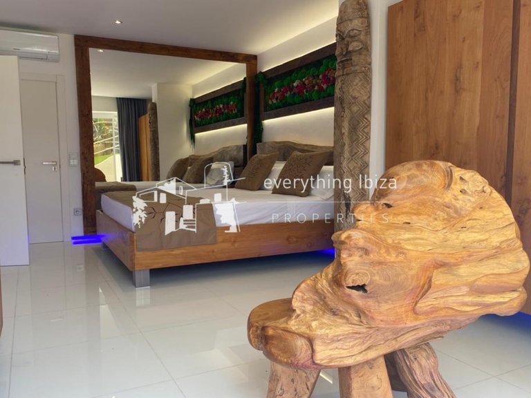 Villa for Sale in Cala Gracio, Ibiza 18