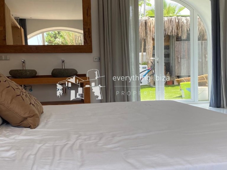 Villa for Sale in Cala Gracio, Ibiza 22