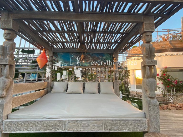 Villa for Sale in Cala Gracio, Ibiza 26