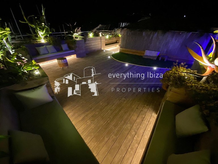 Villa for Sale in Cala Gracio, Ibiza 32