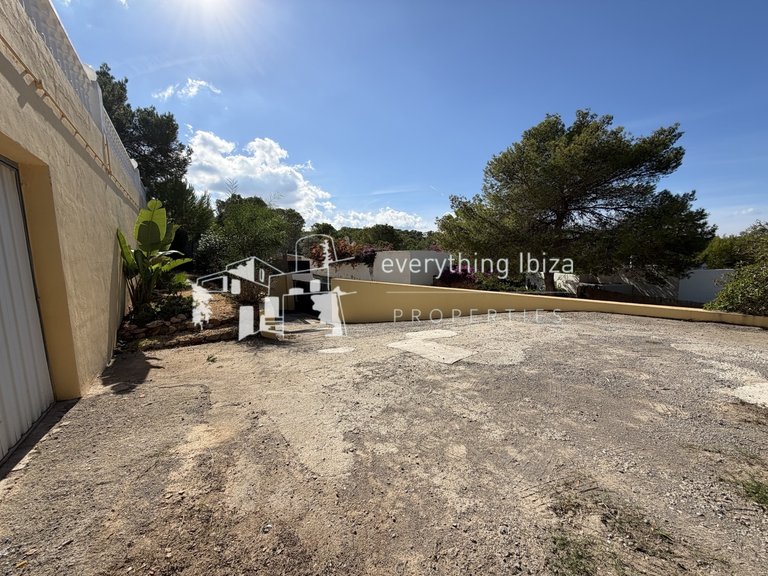 Villa for Sale in Cala Salada, Ibiza 32