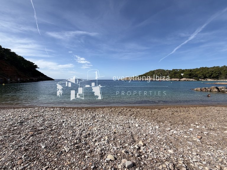 Villa for Sale in Cala Salada, Ibiza 37