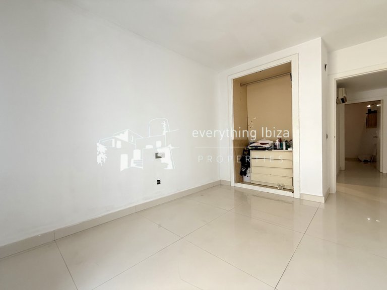 Apartment for Sale in San Antonio Abad, Ibiza 11