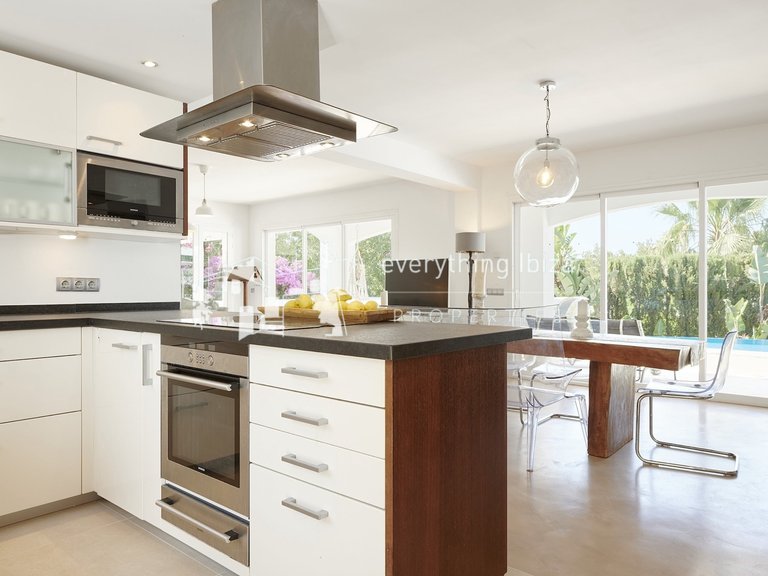 Villa for Sale in Siesta, Ibiza 13