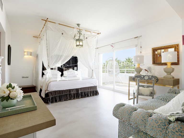 Villa for Sale in Siesta, Ibiza 15