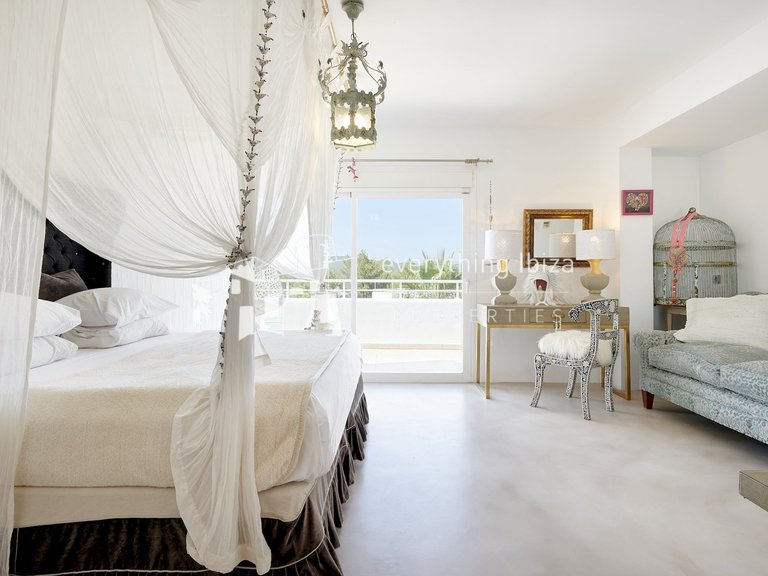 Villa for Sale in Siesta, Ibiza 16