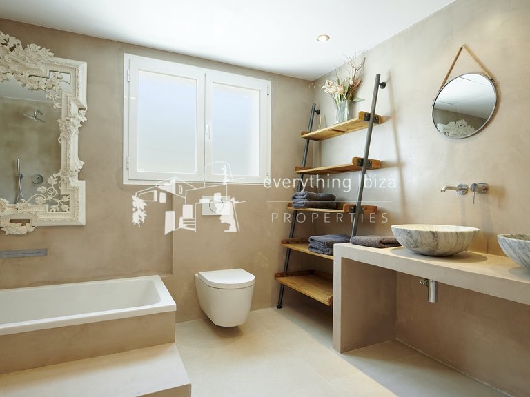 Villa for Sale in Siesta, Ibiza 18