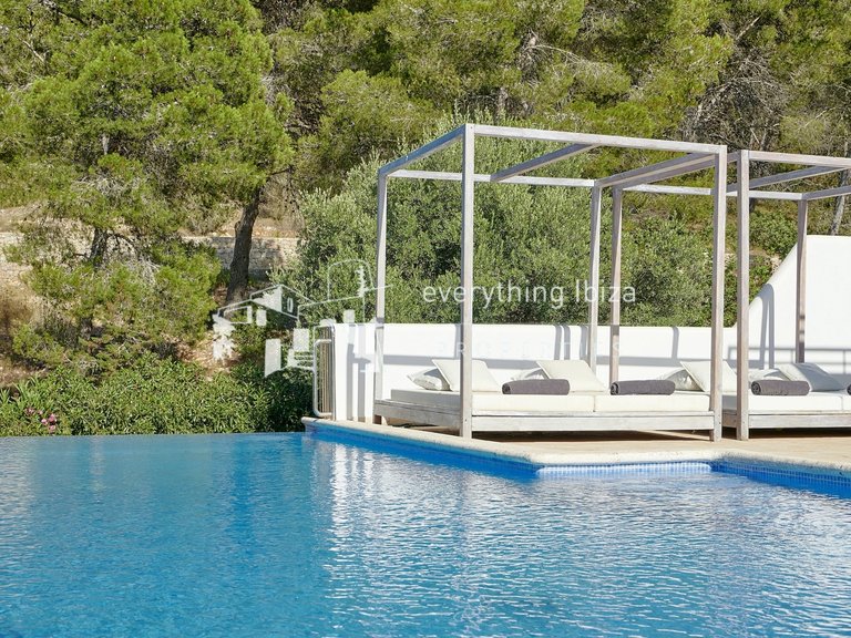 Villa for Sale in Siesta, Ibiza 3