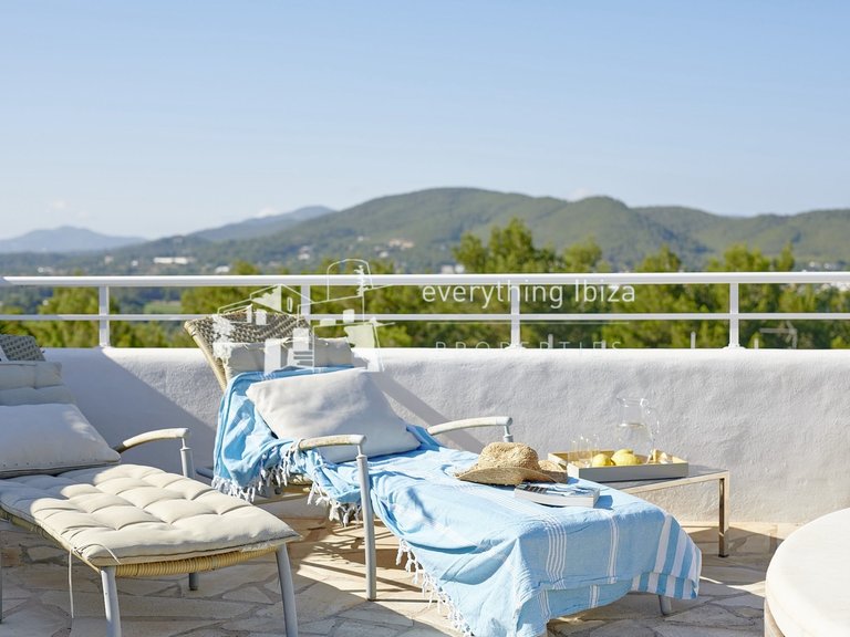 Villa for Sale in Siesta, Ibiza 32