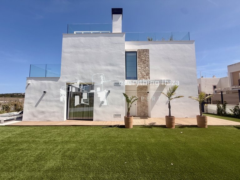 Town House for Sale in Cala Tarida, Ibiza 5